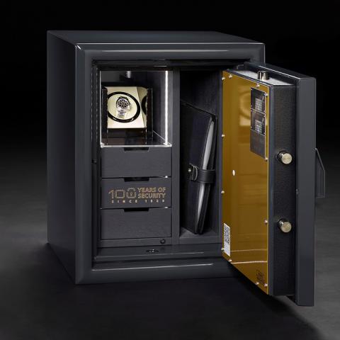 tresor schwarz mit uhr